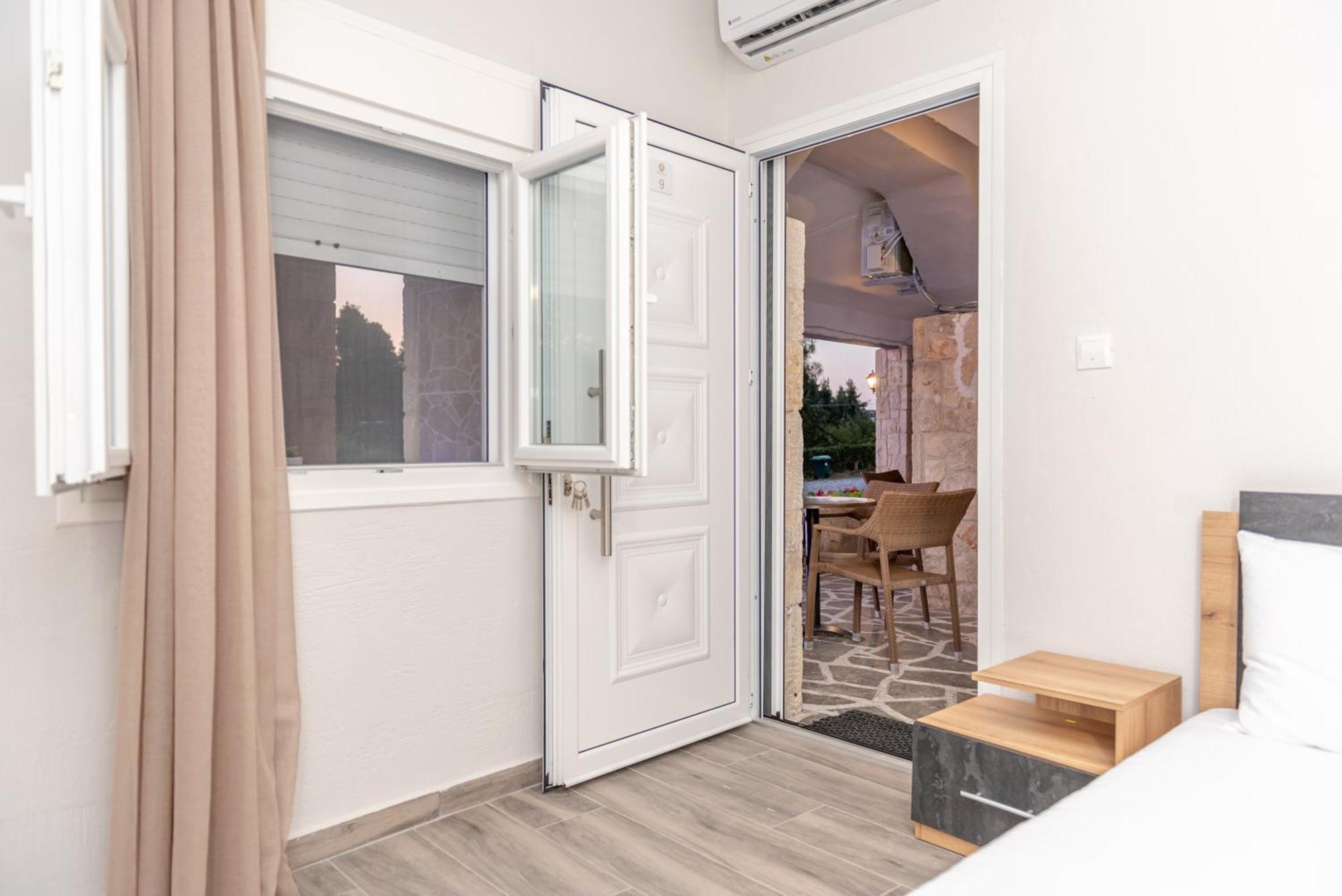 Medusa Rooms Kallithea  Экстерьер фото